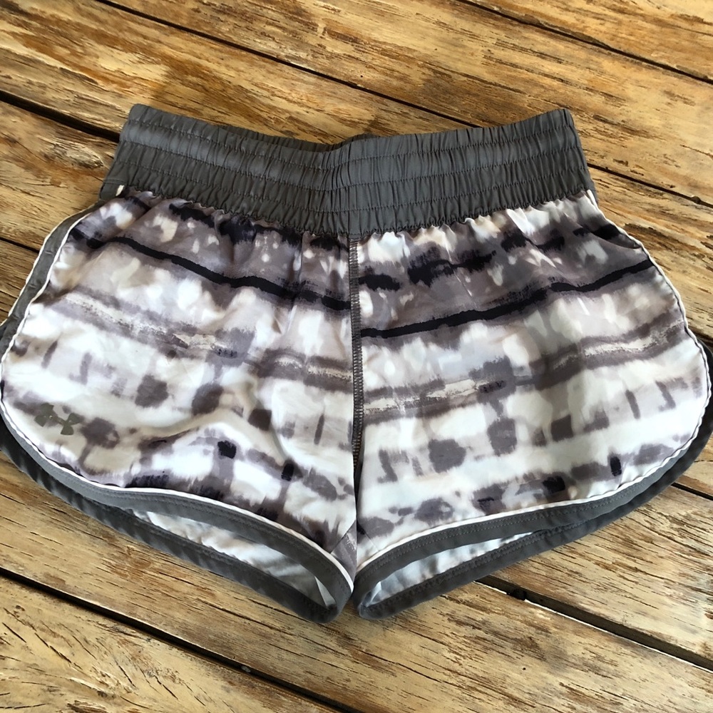 Women’s Under Armour shorts XS
